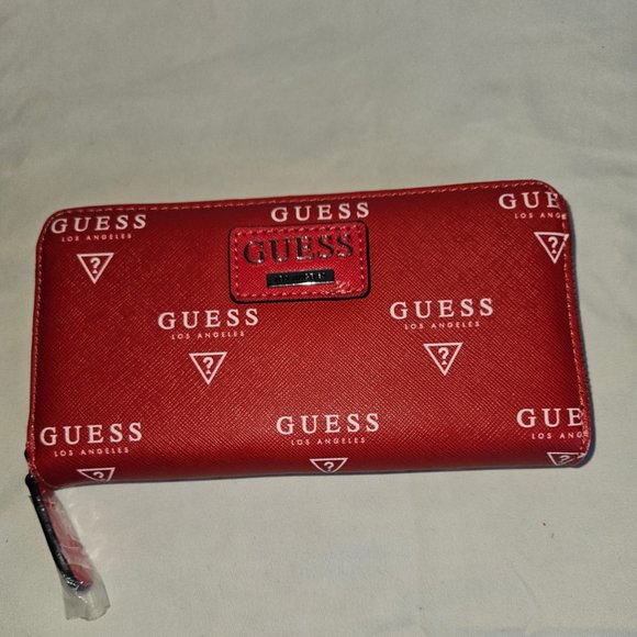 Guess Los Angeles Red Wallet - Picture 1 of 3